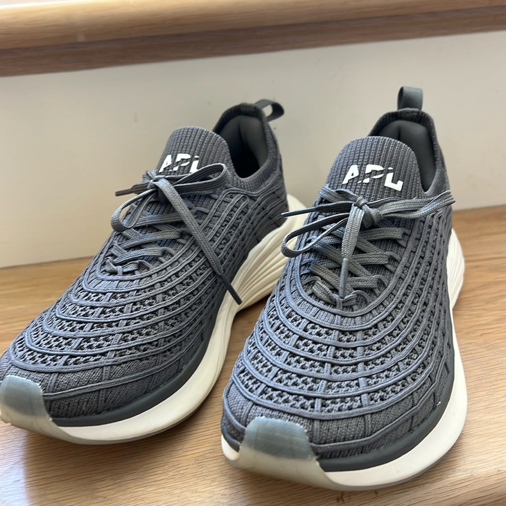 APL TechLoom Zipline Sneakers in smoke gray/white